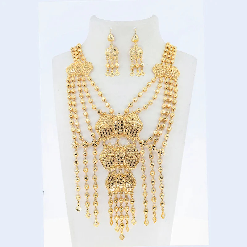 women bridal jewelry necklaces -Mahavir Gold Plated Necklace Set