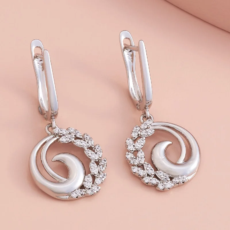 women modern earrings -Trendy Earring 179440