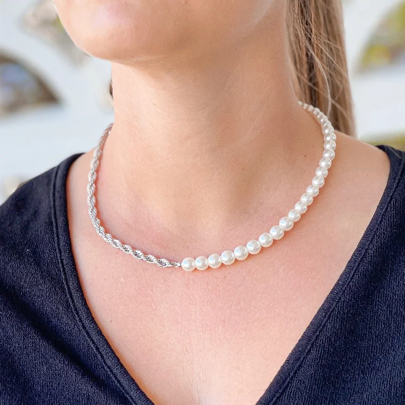 women pendant necklaces -Pearl & Rope Chain Necklace - Silver