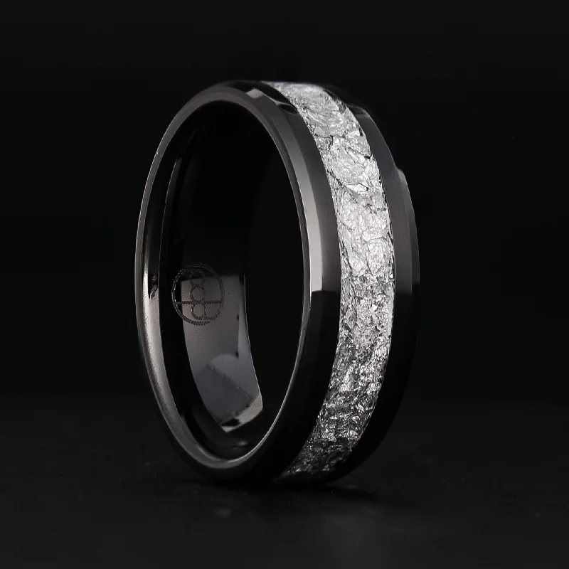 women wedding bangles -Silver Leaf Ring on Black Ceramic | Full Channel